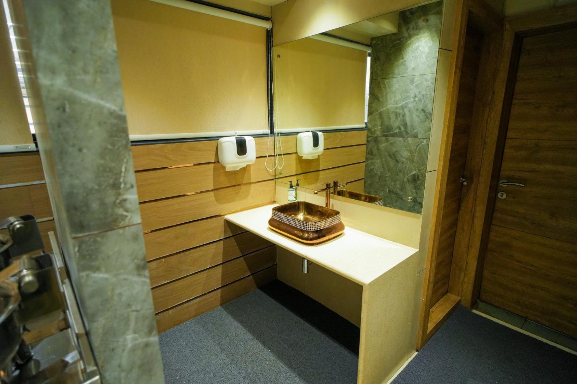 Skylink Hospitality Mahalaxmi Hotel 3*