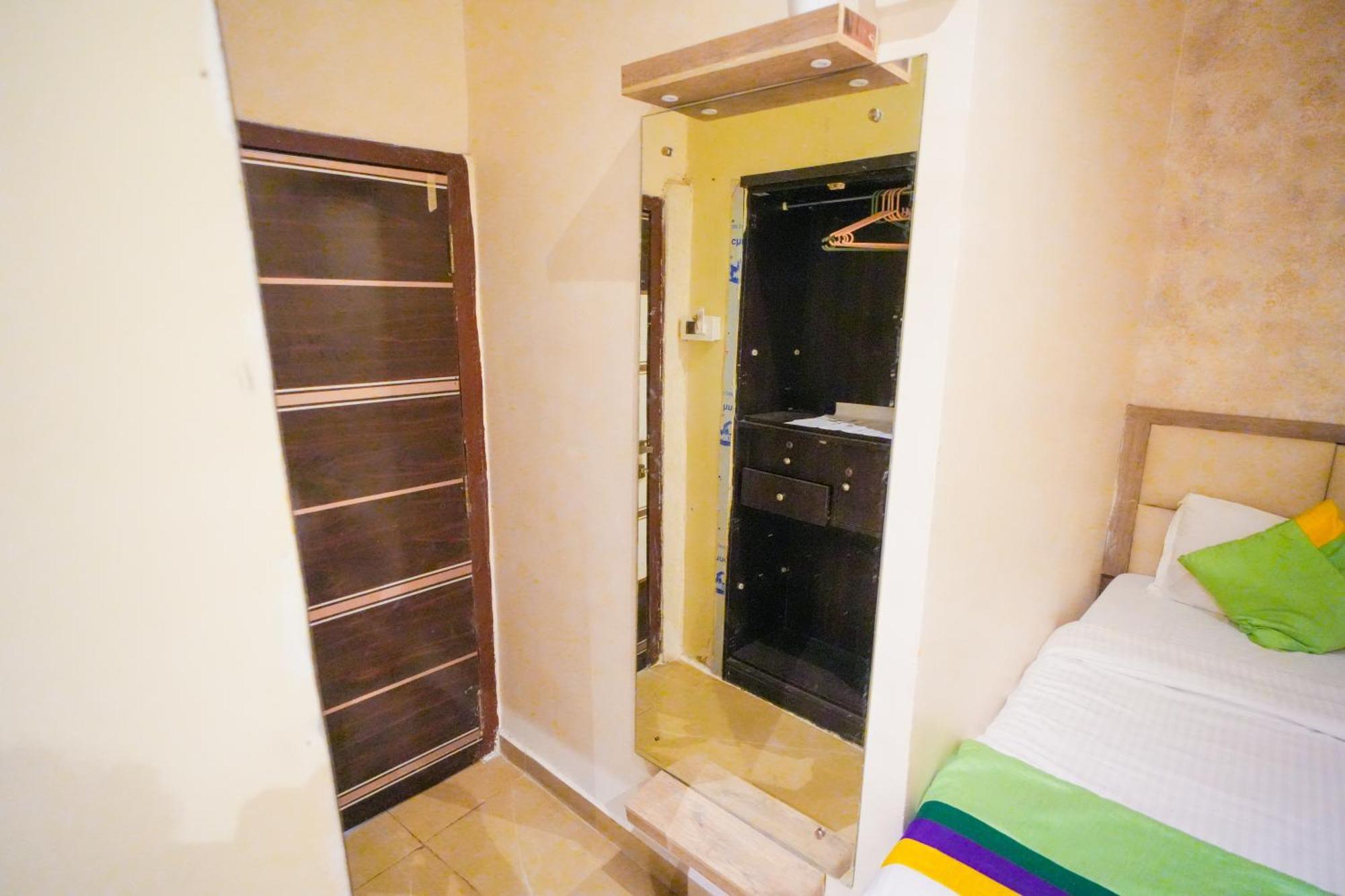Skylink Hospitality Mahalaxmi Hotel
