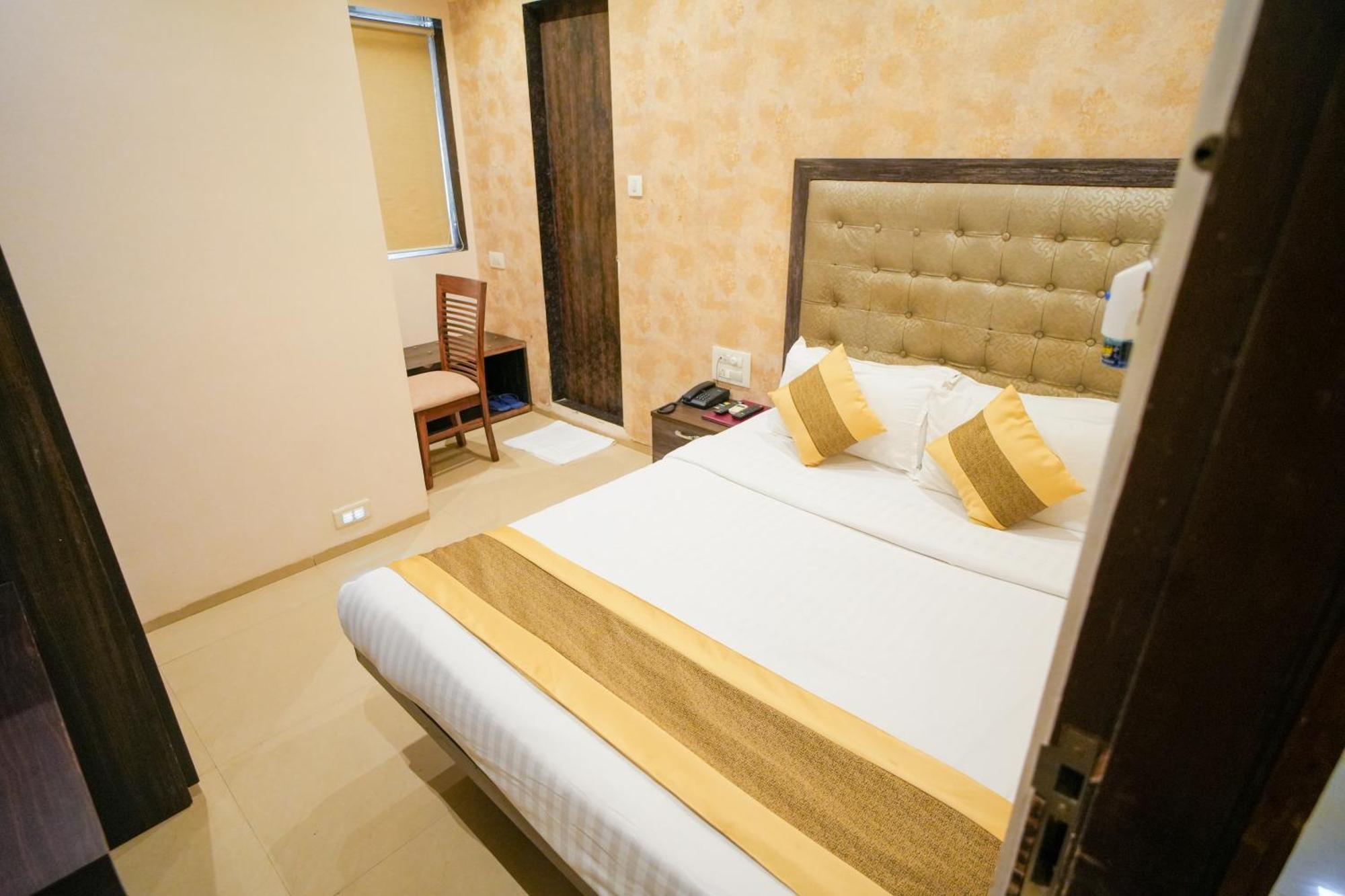 Skylink Hospitality Mahalaxmi 3* Bombaj