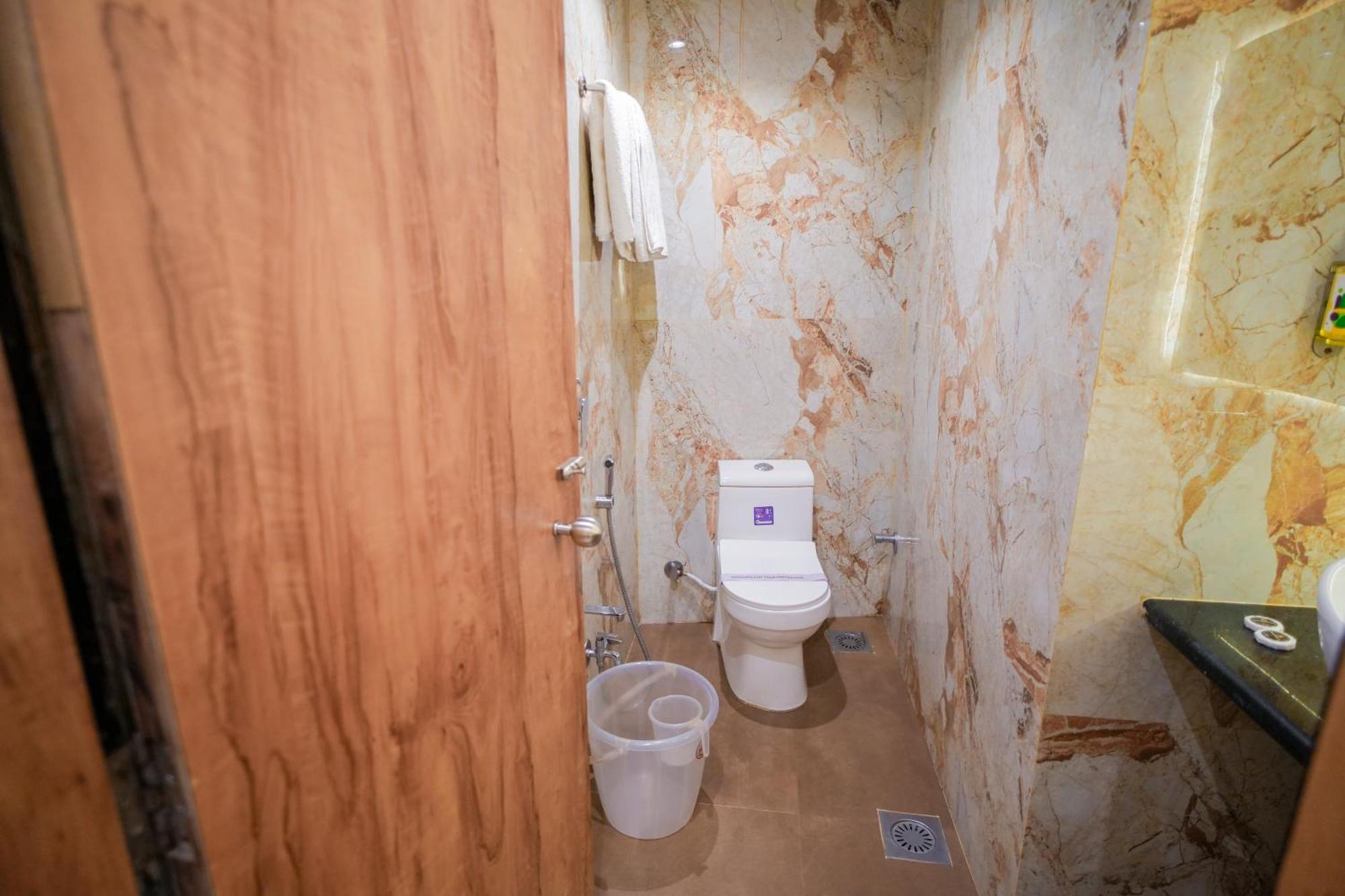 Skylink Hospitality Mahalaxmi Hotel 3*