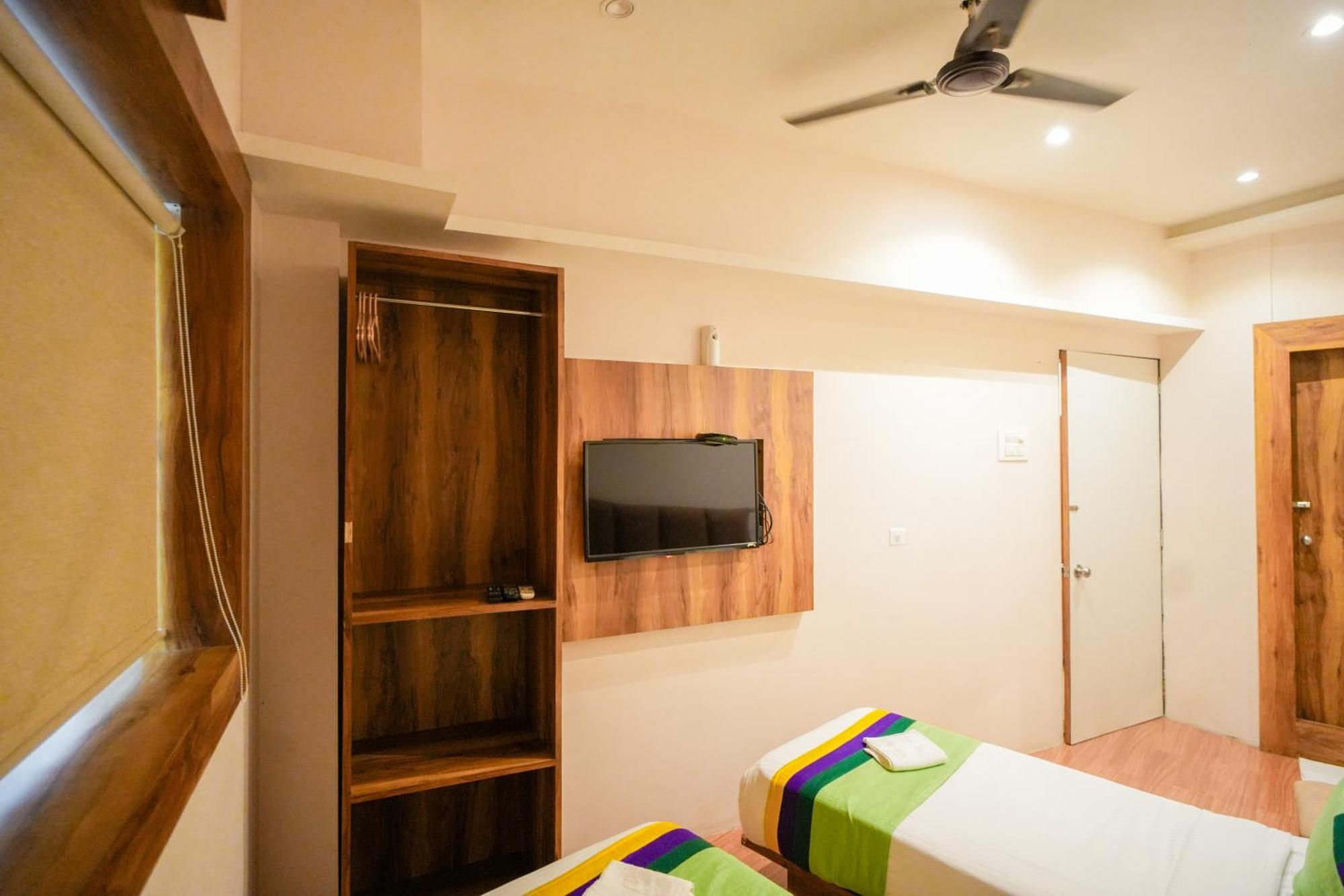 Skylink Hospitality Mahalaxmi 3*
