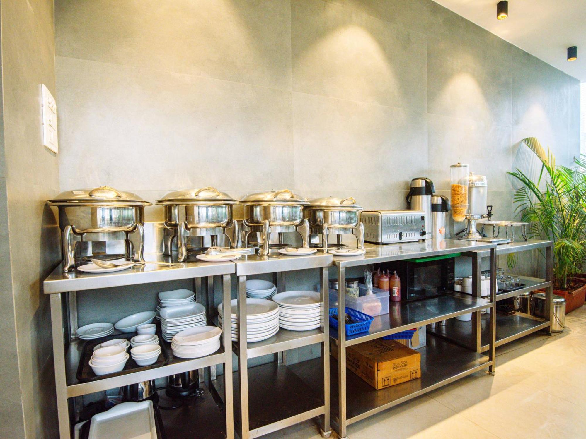 Skylink Hospitality Mahalaxmi Hotel 3*