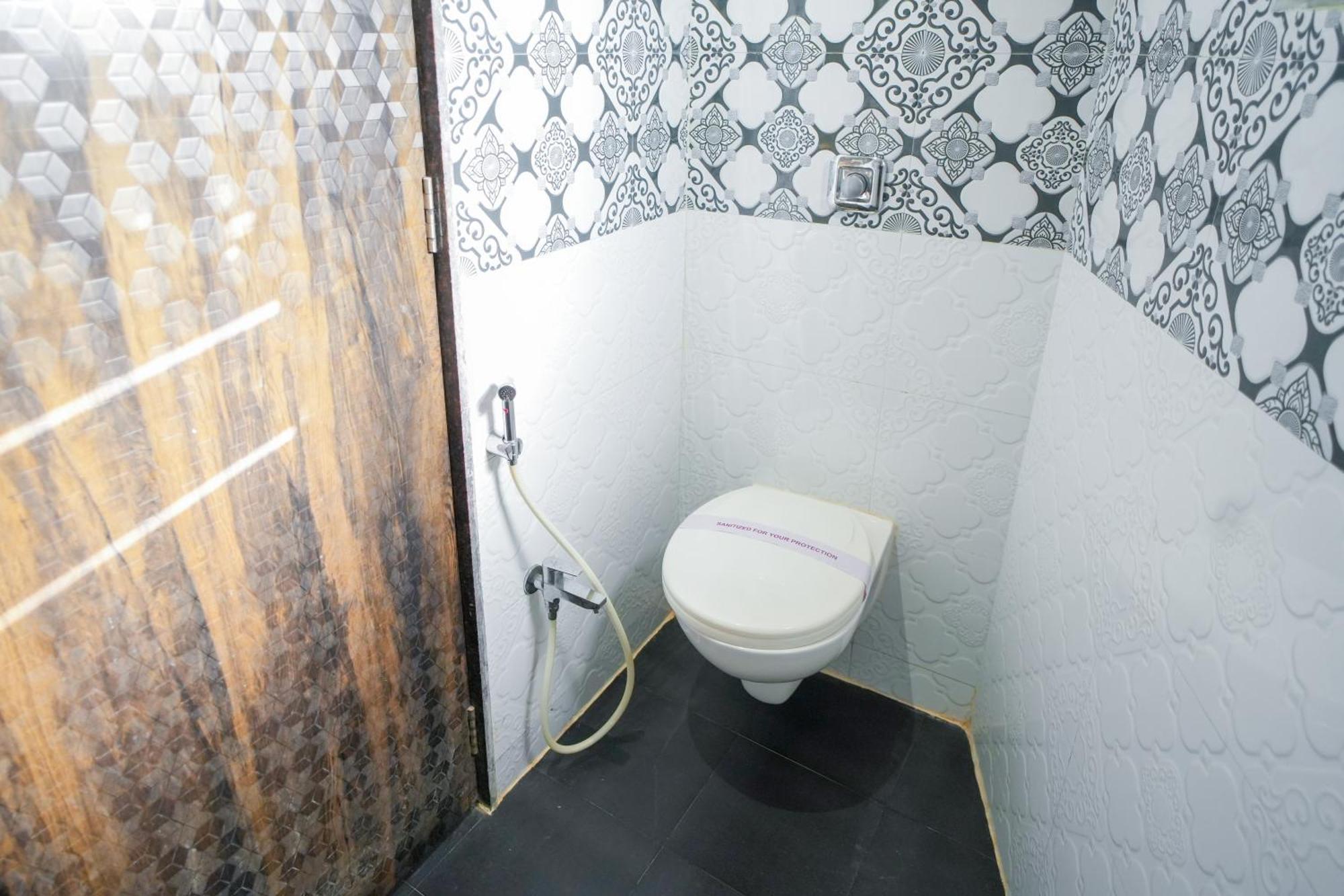 Skylink Hospitality Mahalaxmi 3*