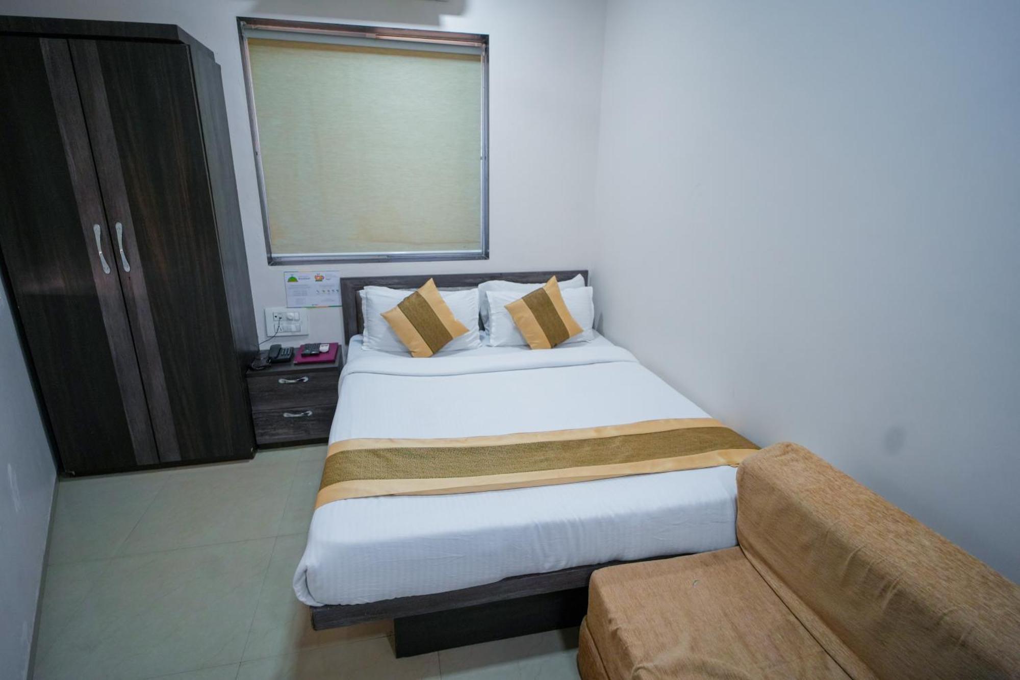 Skylink Hospitality Mahalaxmi Hotel