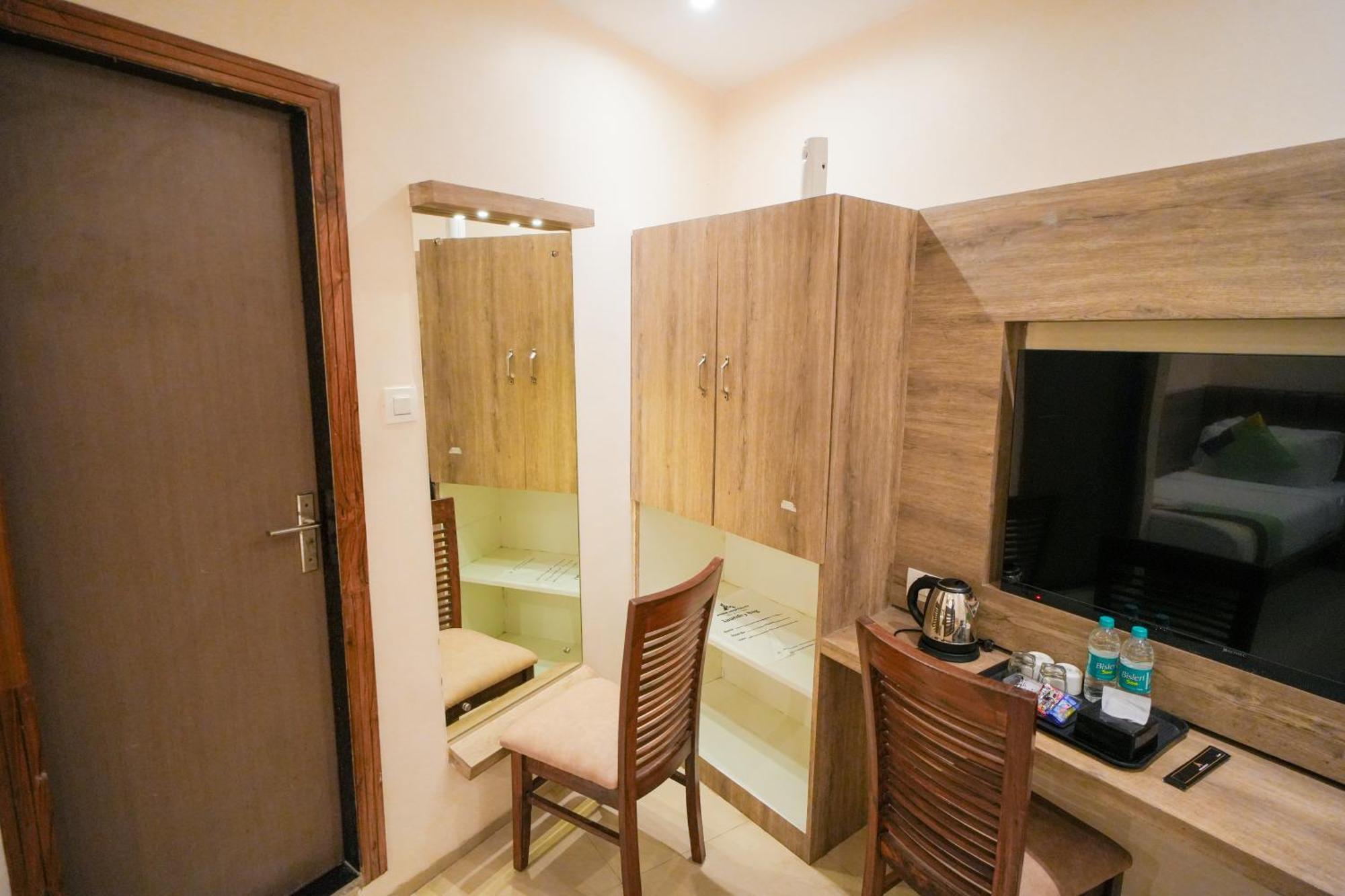 Hotel Skylink Hospitality Mahalaxmi 3*