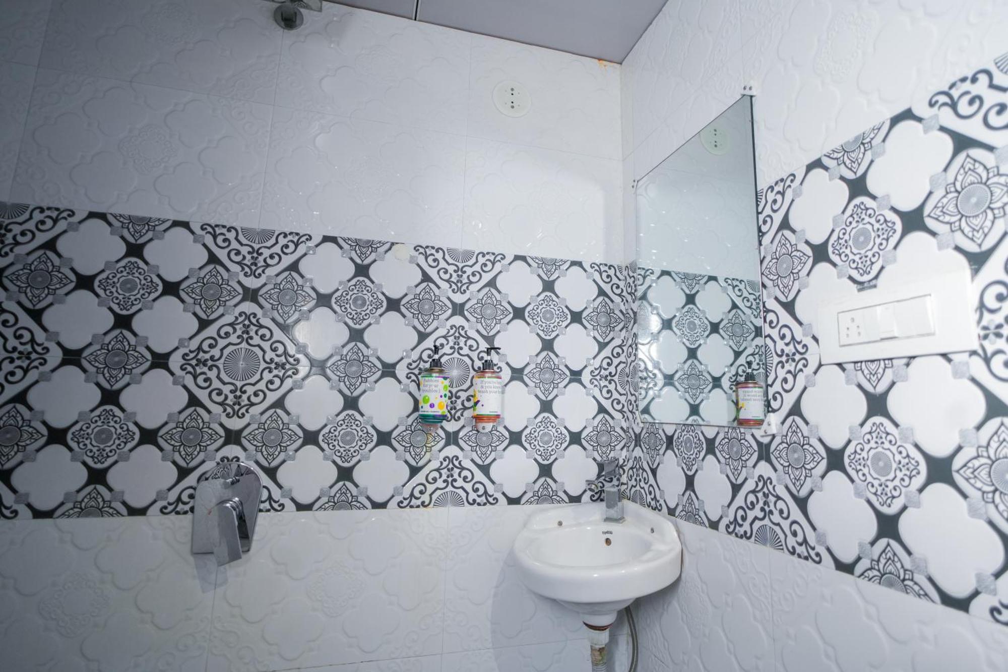 Hotel Skylink Hospitality Mahalaxmi