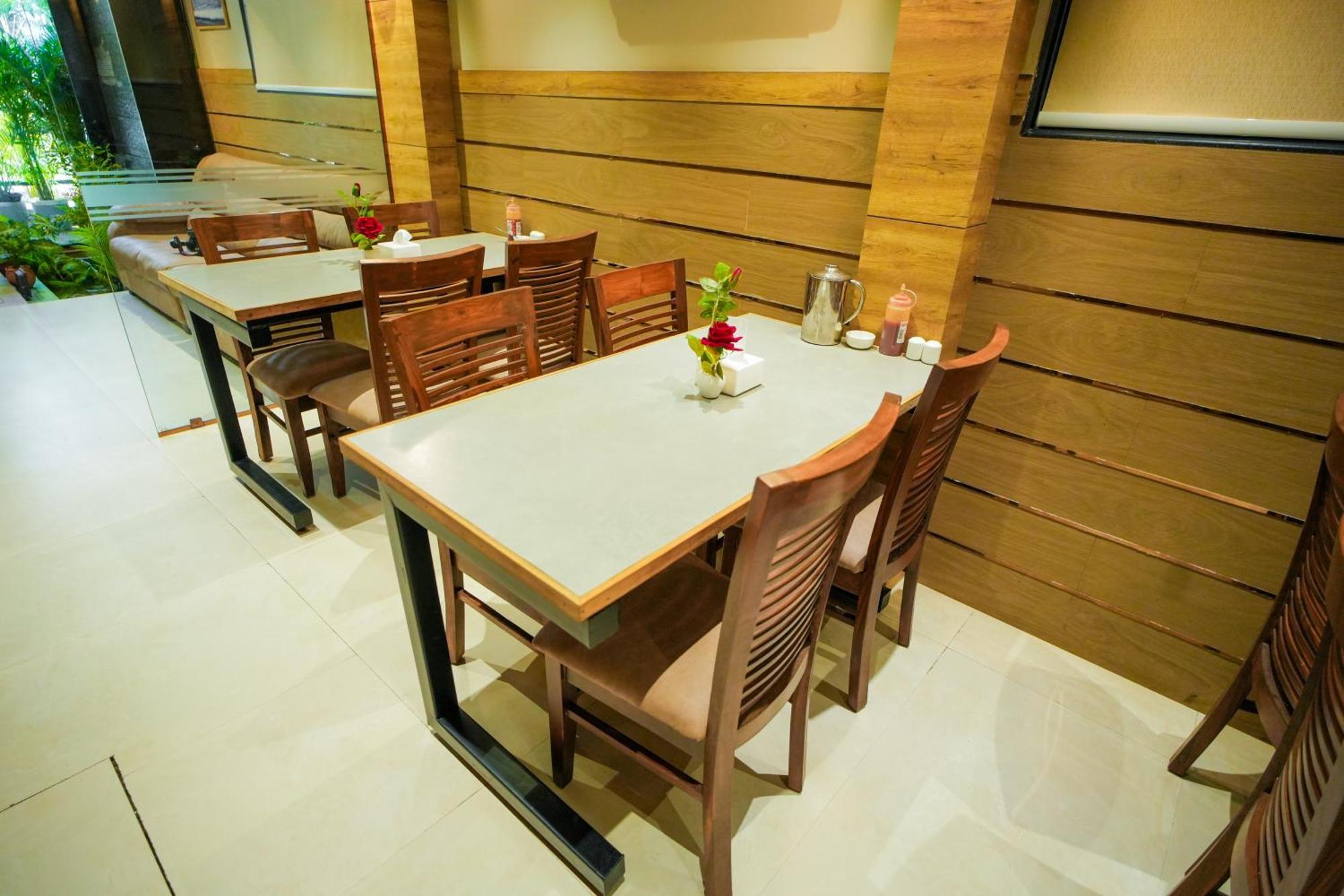 Skylink Hospitality Mahalaxmi Hotel 3*